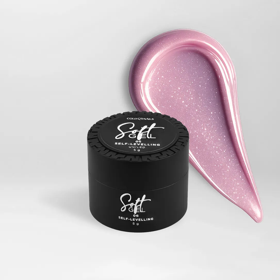 Soft Gel costruttore rigido applicato su unghia con dual form